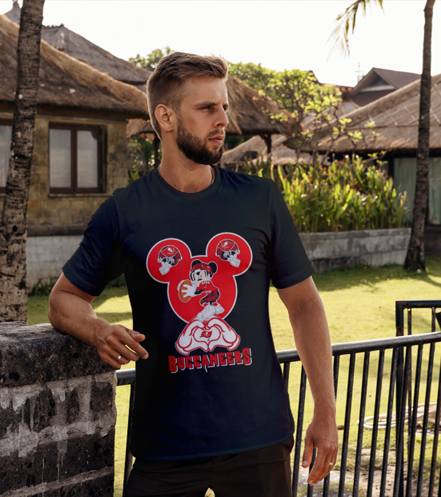 Tampa Bay Buccaneers Mickey Mouse Football Love Heart T-Shirt