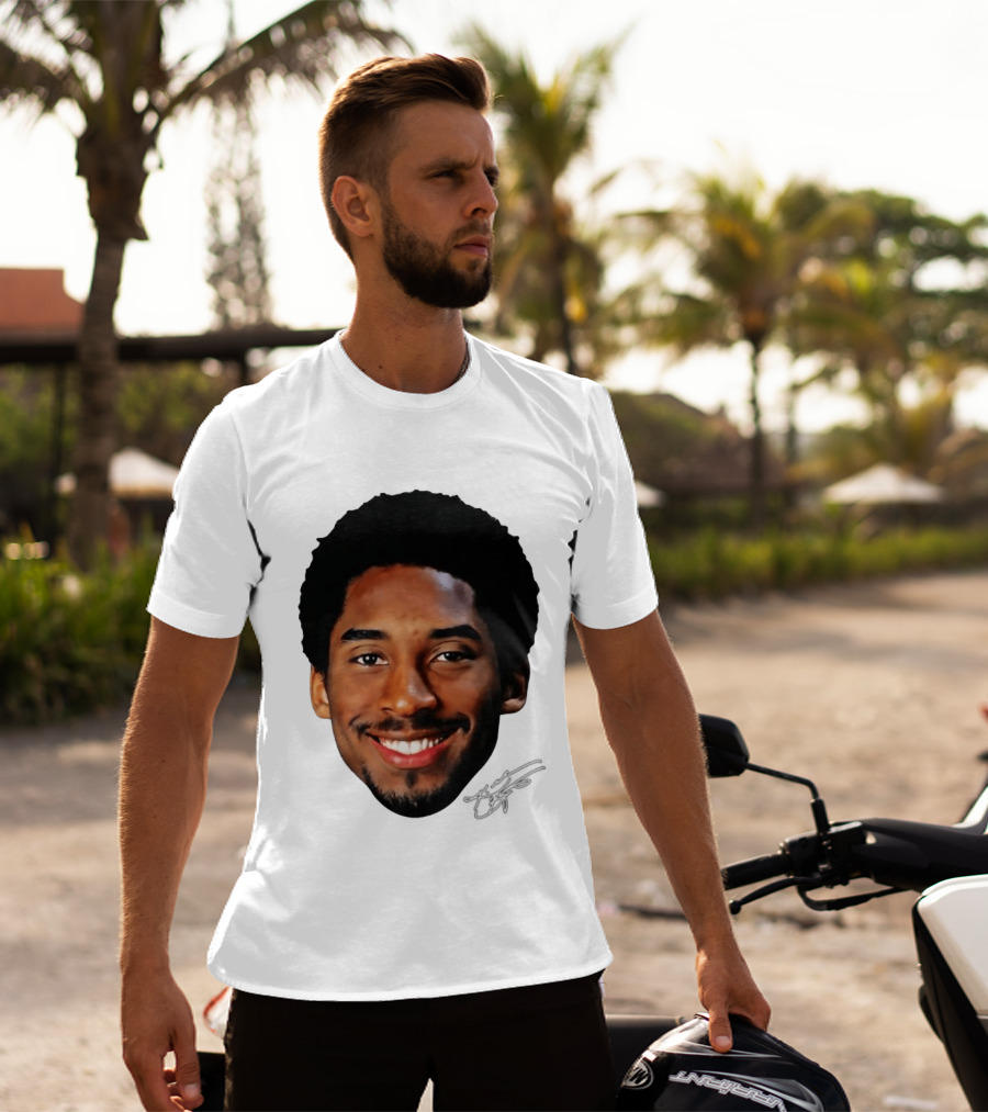 Kobe Bryant Big Face All Smiles NBA Legend T-Shirt