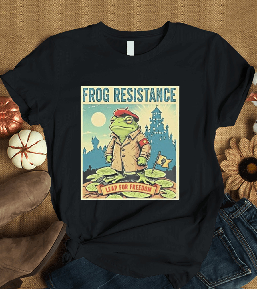 Classic Frog Resistance Leap For Freedom Castle Beret Moonlight Lily Pads T-Shirt