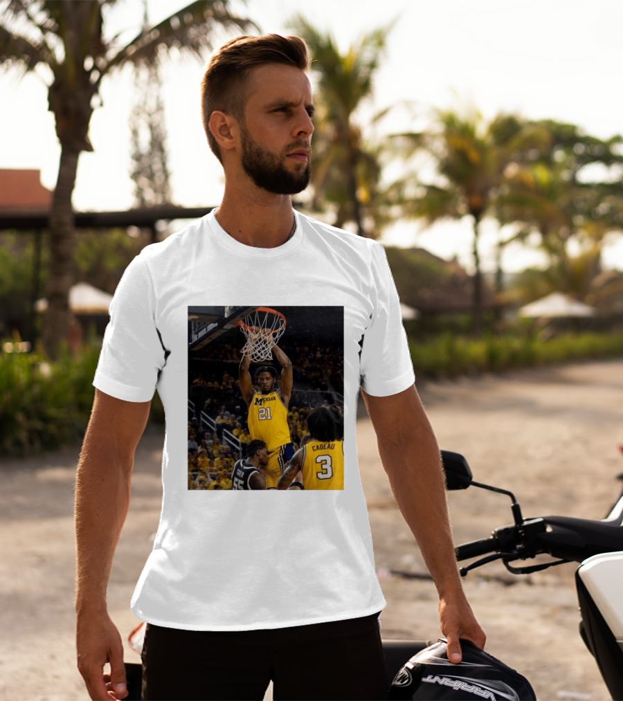 Morez Johnson Jr. Dunk Michigan Vs Carr Cadeau Basketball Moment T-Shirt