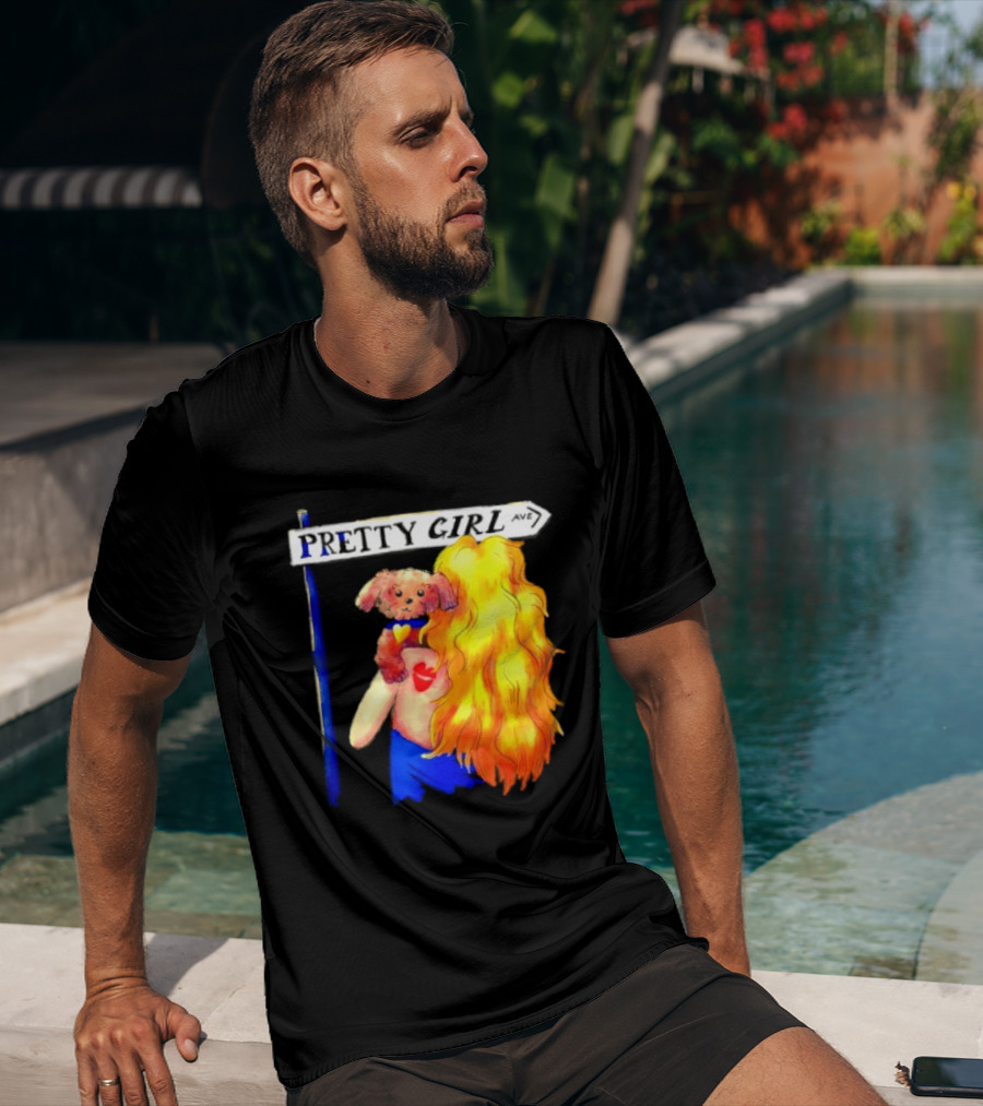 Pretty Girl Avenue Blonde Woman With Teddy Bear And Heart Tattoo T-Shirt