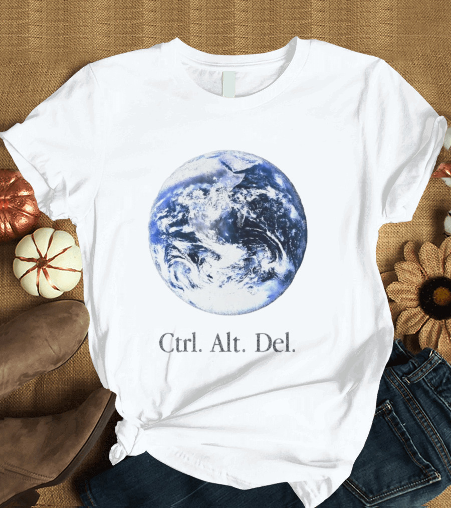Earth Ctrl Alt Del Retro Computing Humor T-Shirt
