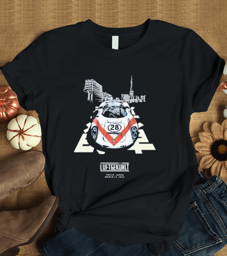 Luftgekuhlt Tokyo Event Porsche 28 Red Stripe Skyline Scene T-Shirt