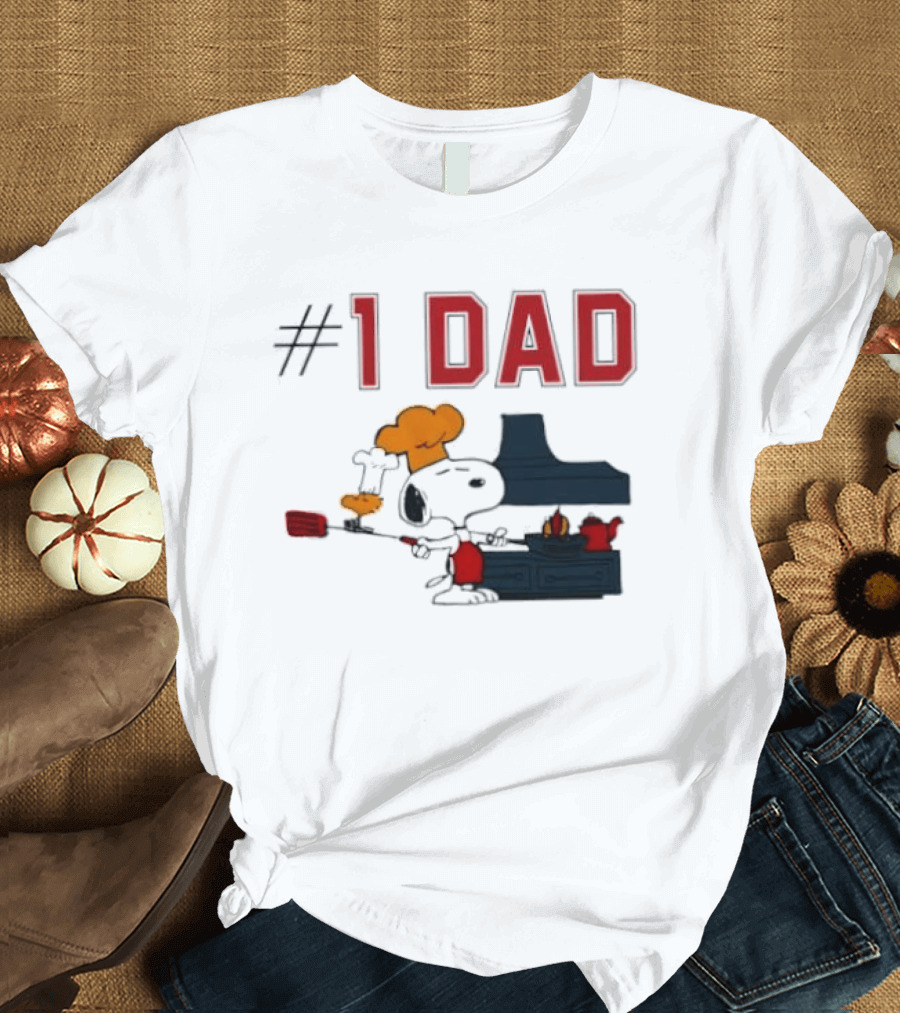Snoopy #1 Dad BBQ Chef Cooking Grilling Peanuts Comic Strip T-Shirt