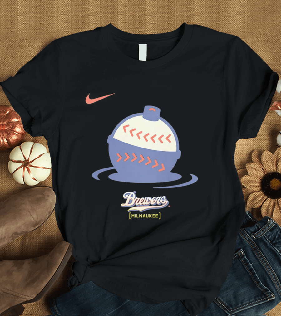 Milwaukee Brewers Large Retro Baseball Cap T-Shirt