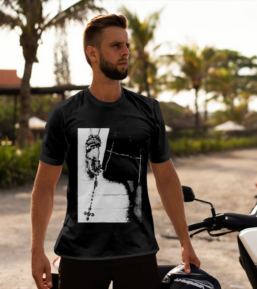 The Pretty Reckless Rosary Baphomet XScreaming T-Shirt