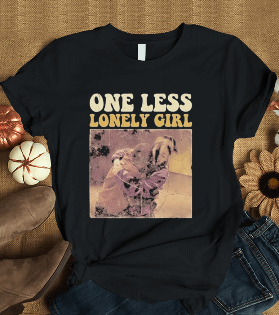 Billie Eilish Justin Bieber One Less Lonely Girl Vintage Style Hug Scene T-Shirt