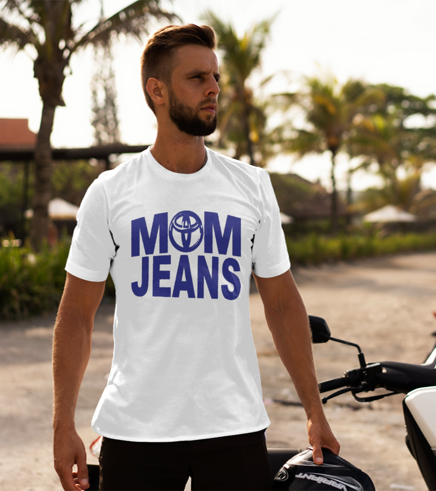 MOM JEANS Toyota T-Shirt