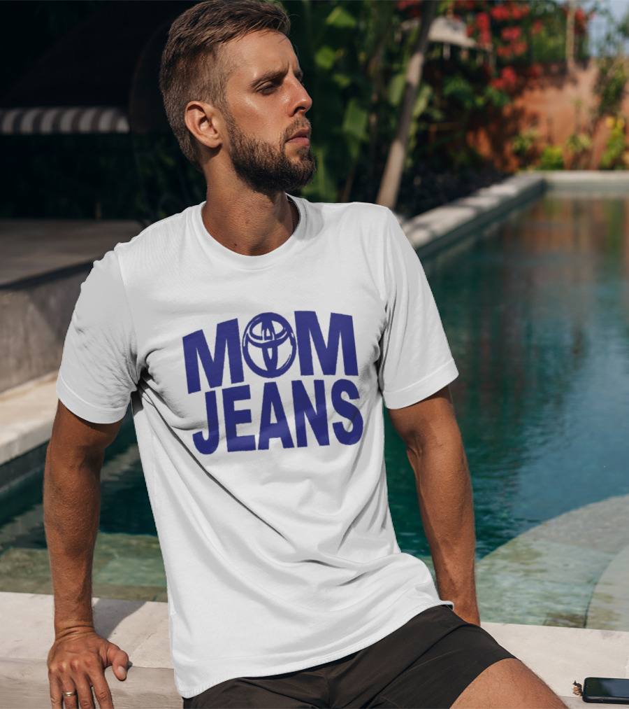 MOM JEANS Toyota T-Shirt