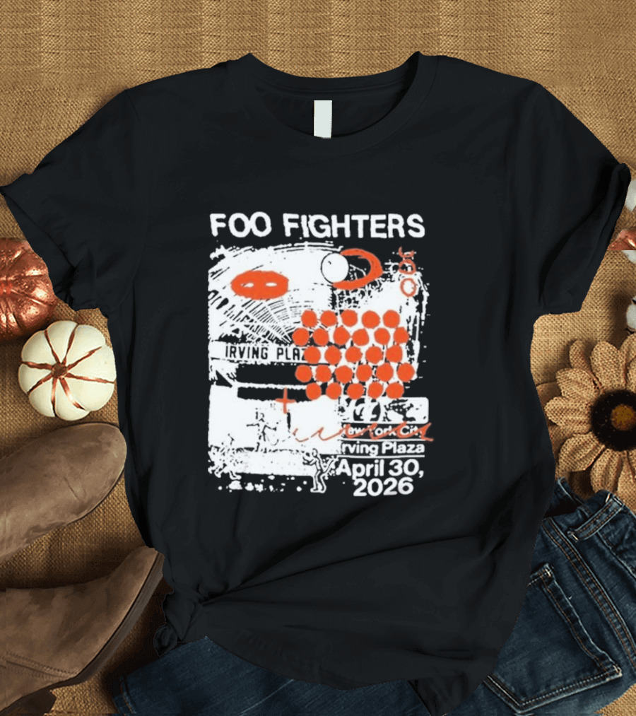 Foo Fighters April 30 New York 2026 Red Dots Abstract T-Shirt