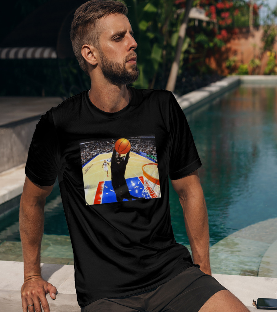 Jarrett Allen Cat Dunking Basketball On Court T-Shirt