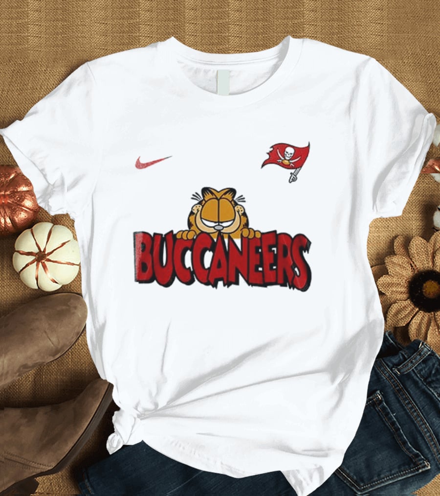 Nike Tampa Bay Buccaneers Garfield Football Fan Art NFL T-Shirt