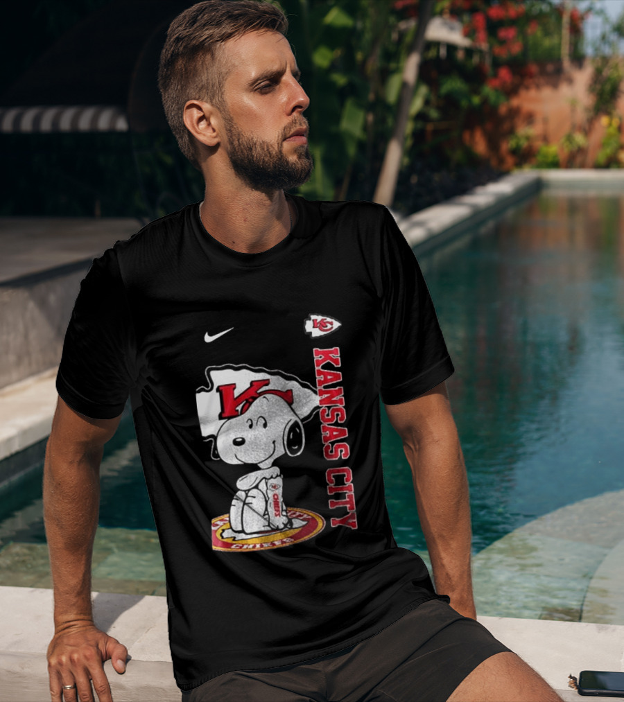 Kansas City Chiefs Snoopy Yes I'm Old Thank You For The Memories T-Shirt