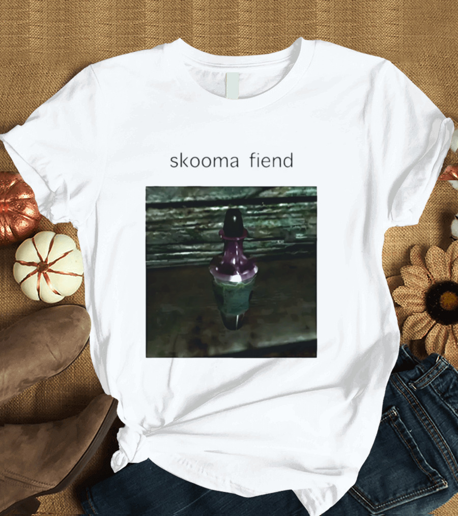 Skooma Fiend Skyrim Potion Character Reference T-Shirt