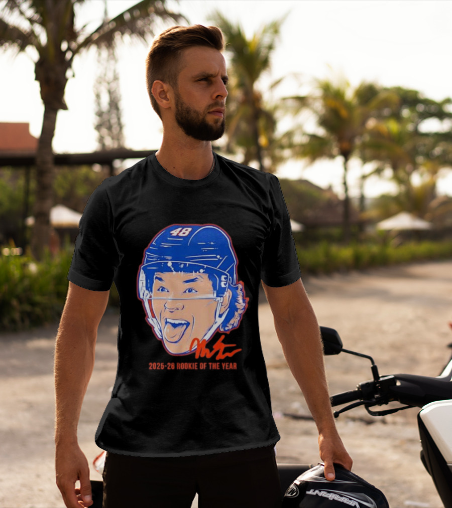 Matthew Schaefer Islanders ROTY 2025 26 Swag Helmet 48 Signature T-Shirt