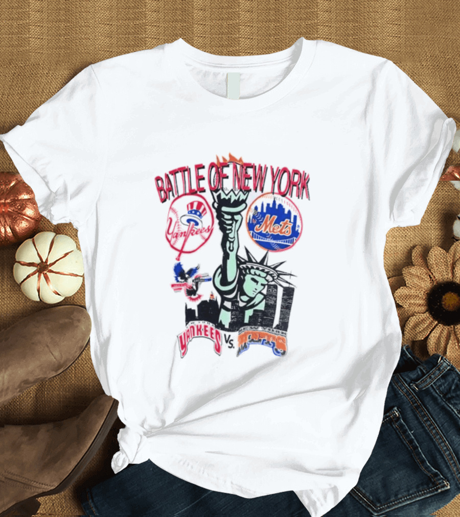 Yankees Mets Battle Of New York Statue Of Liberty T-Shirt