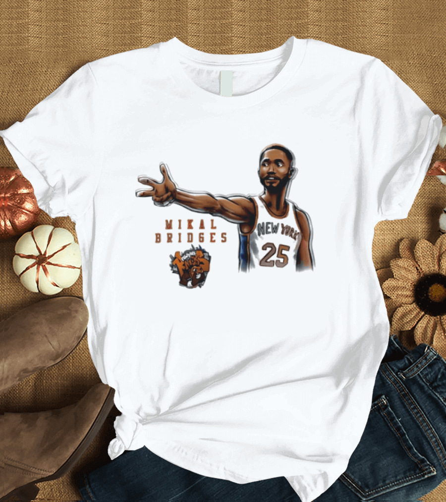 Mikal Bridges New York Knicks 25 Basketball Pose T-Shirt