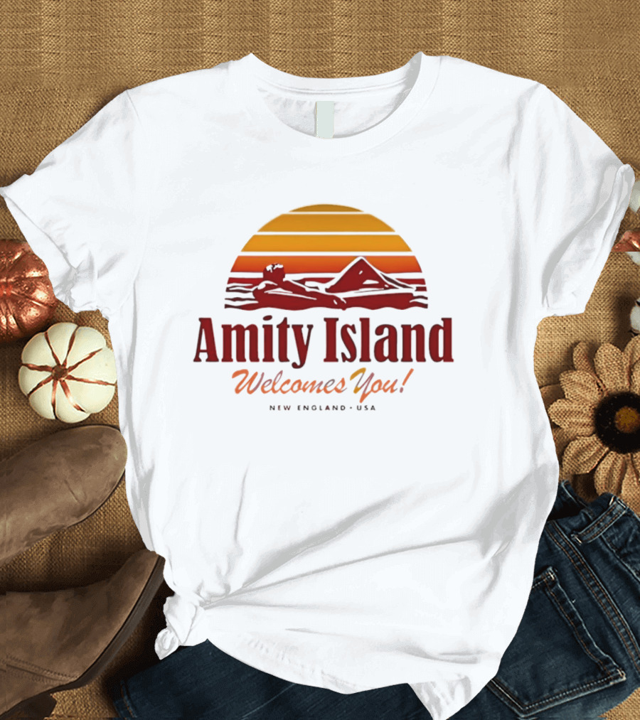 Amity Island Welcomes You New England USA Sunset Scene T-Shirt