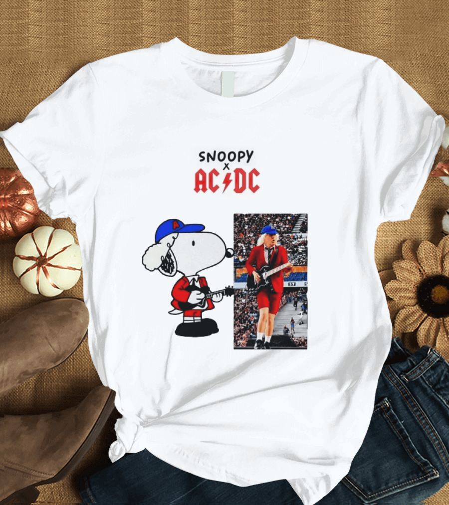 Snoopy Peanuts AC DC Angus Young Rock Concert T-Shirt