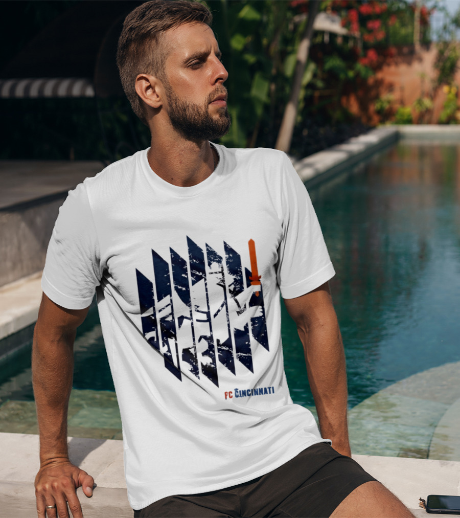 FC Cincinnati Sheared Lion Football Fans Iconic Bold Striped Image T-Shirt