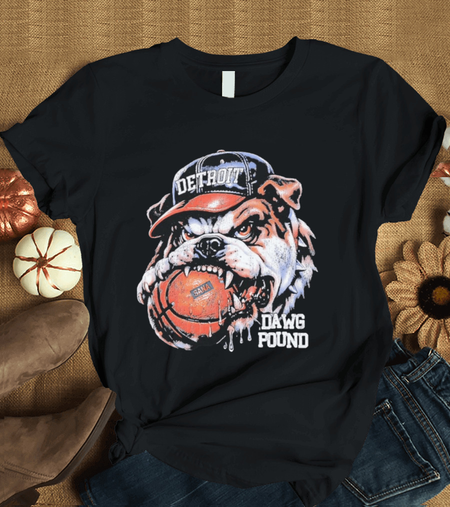 Detroit Bulldog Holding Basketball Dawg Pound T-Shirt