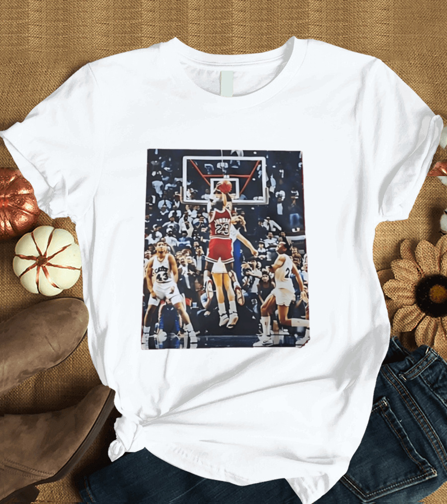 Michael Jordan 23 Chicago Bulls Iconic Basketball Moment T-Shirt