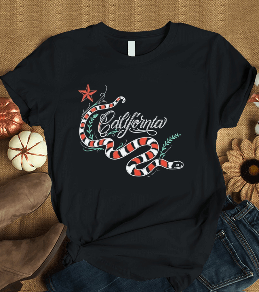 California King Snake Red Star Serpent T-Shirt