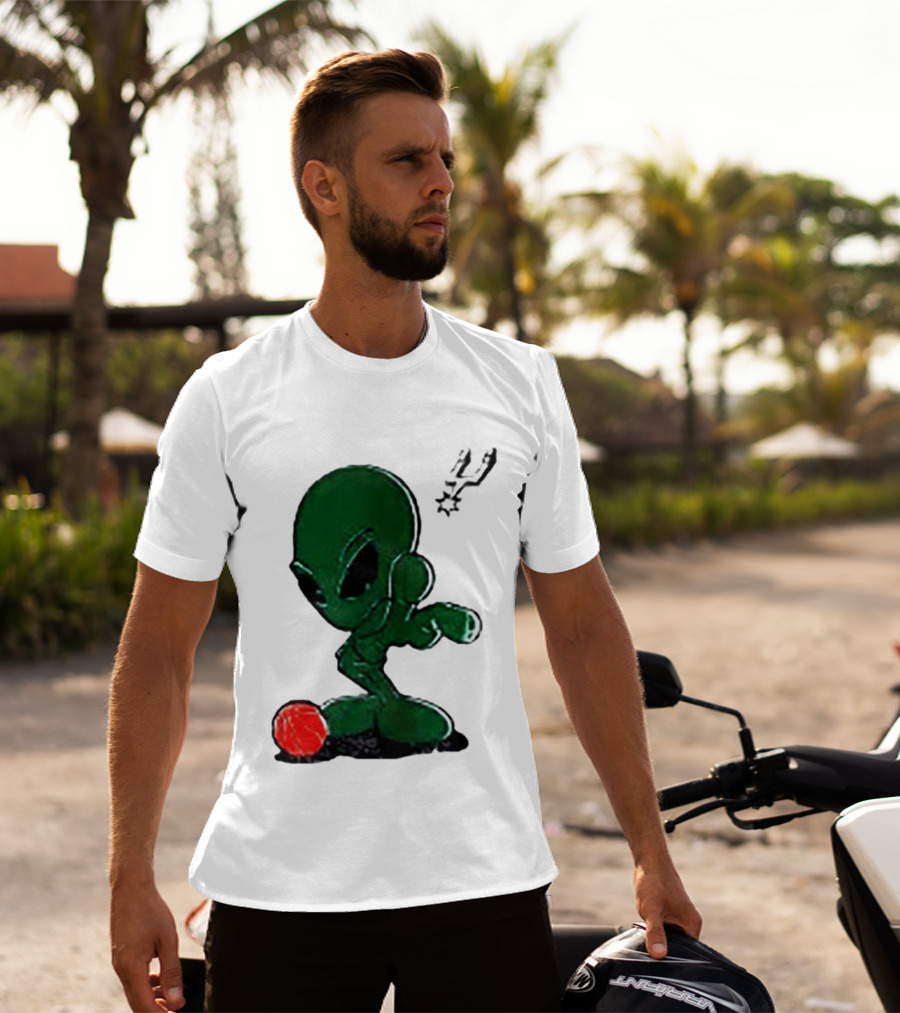 San Antonio Spurs Alien Basketball Dribble T-Shirt