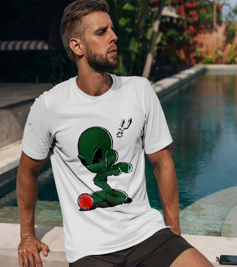 San Antonio Spurs Alien Basketball Dribble T-Shirt
