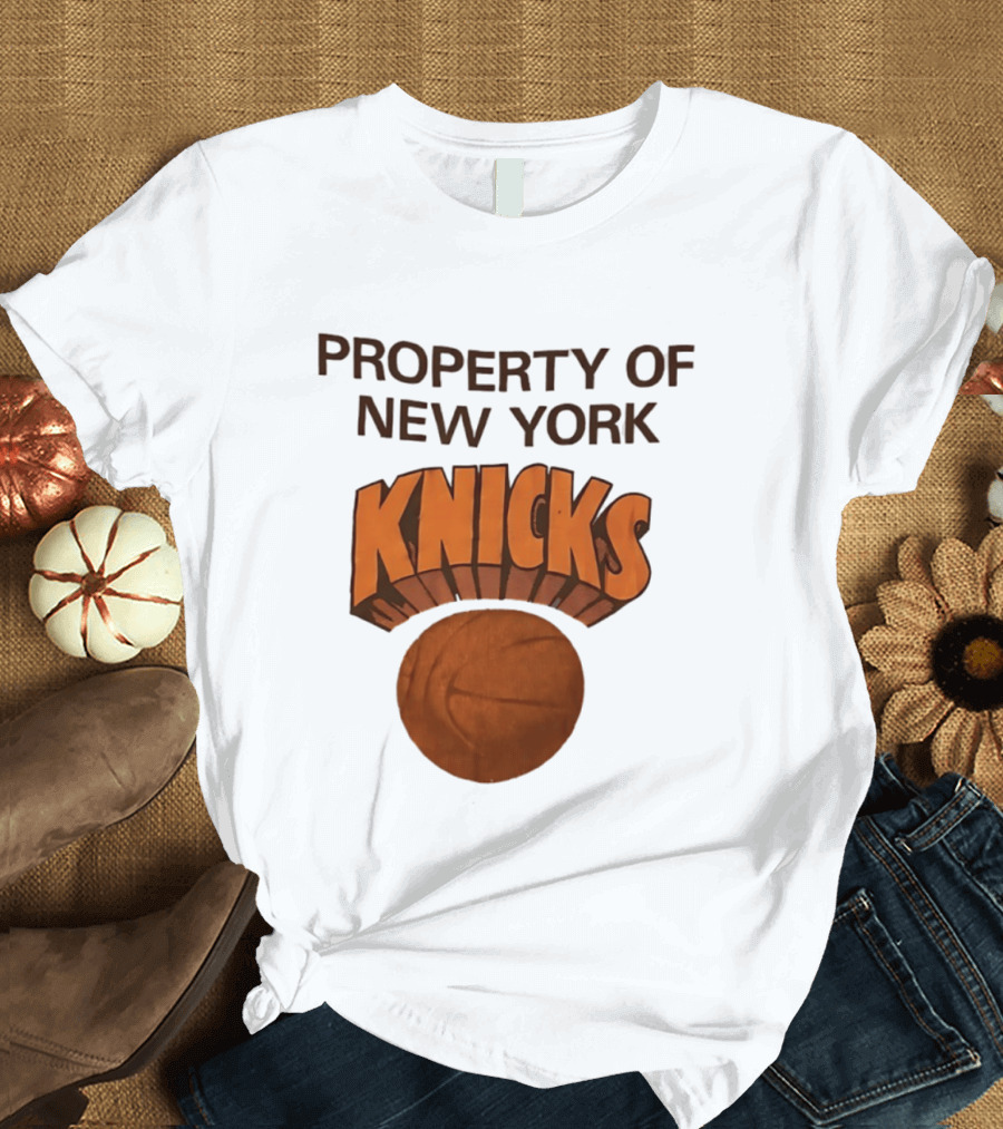 New York Knicks Basketball Property T-Shirt