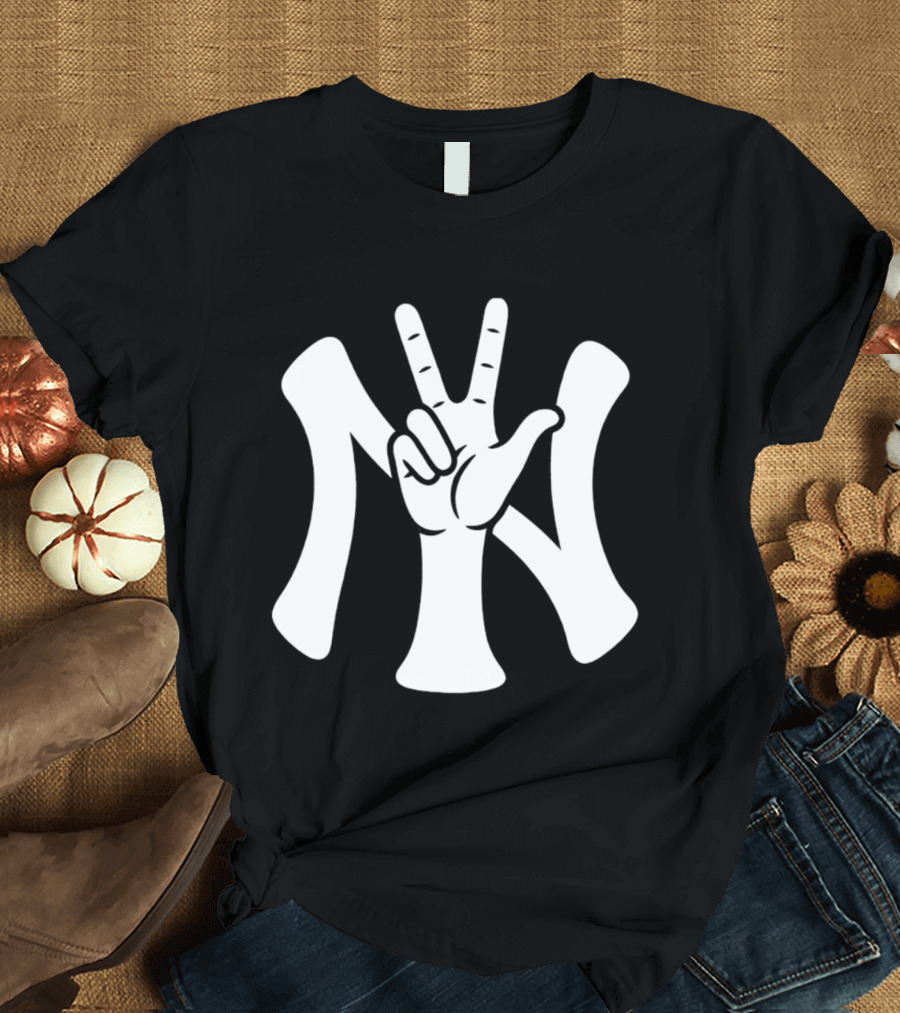 New York Yankees Peace Victory North Star Midwest Yankees Fan T-Shirt