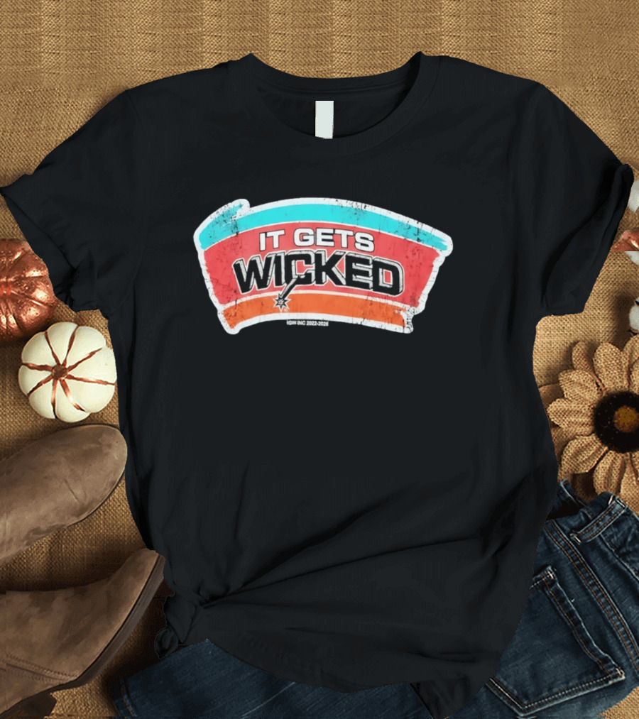 It Gets Wicked Spurs Fiesta Distressed Retro Vintage 2023 T-Shirt