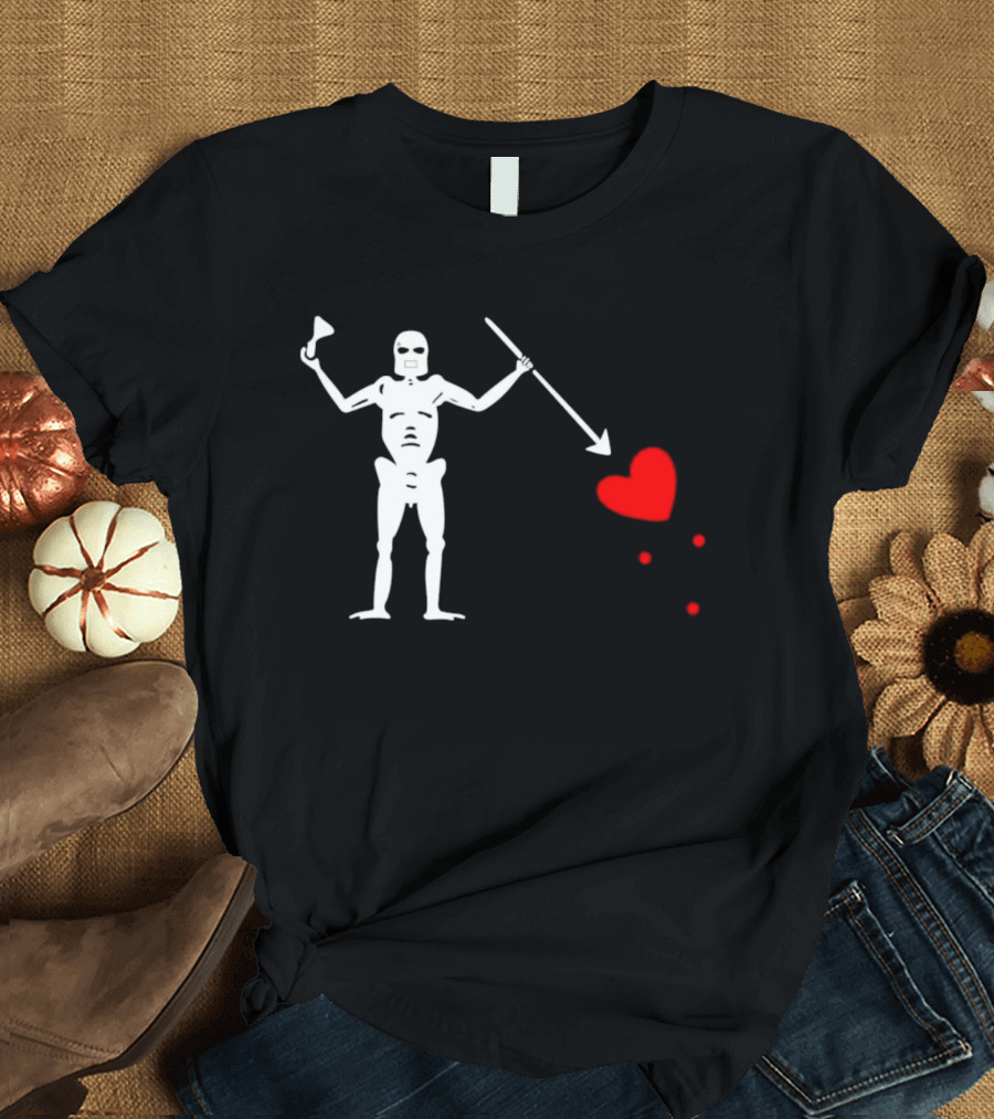 Skeleton With Spear And Heart Symbol Edward Blackbeard Teach T-Shirt