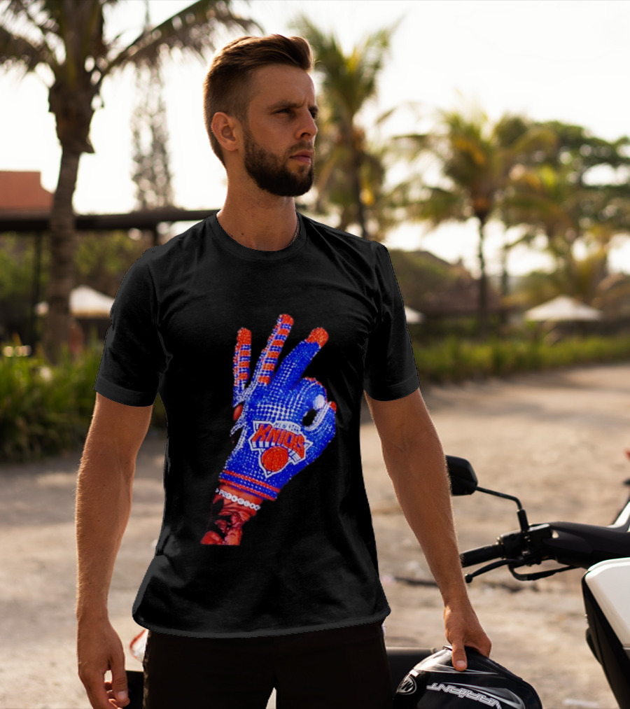 New York Knicks NBA Frenchoo Basketball Fan Glove T-Shirt