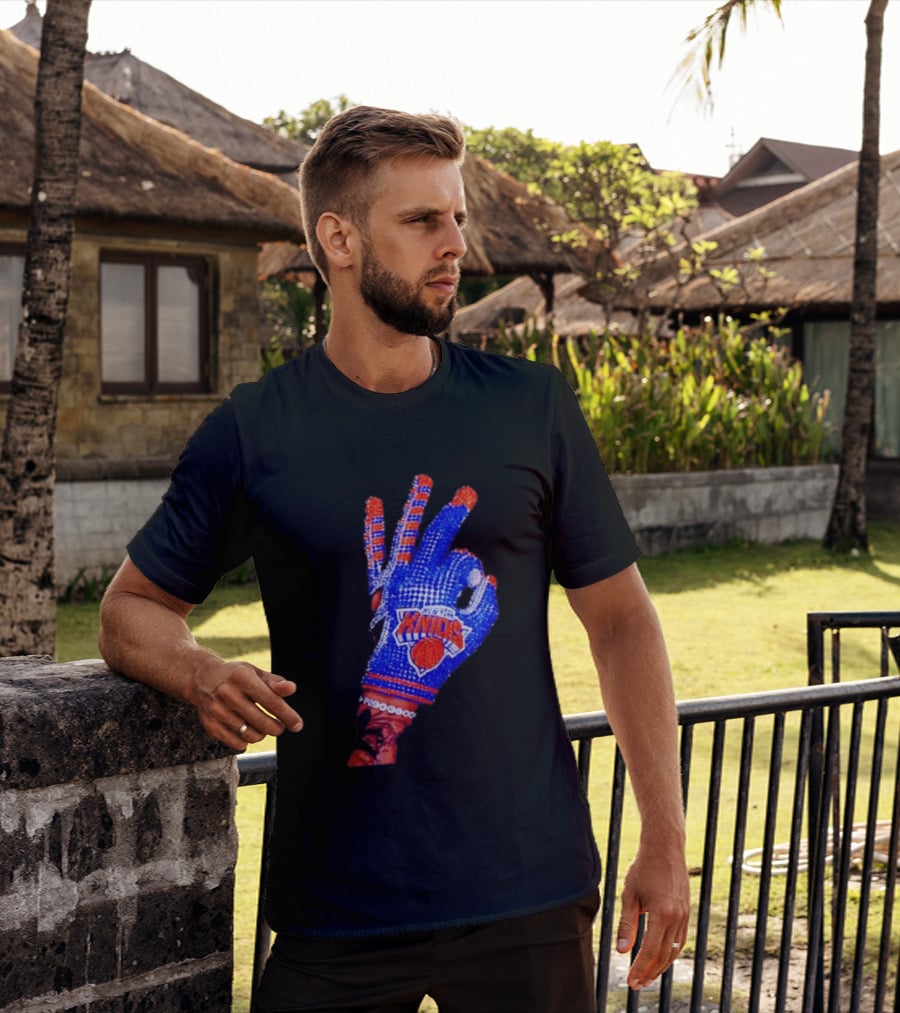 New York Knicks NBA Frenchoo Basketball Fan Glove T-Shirt