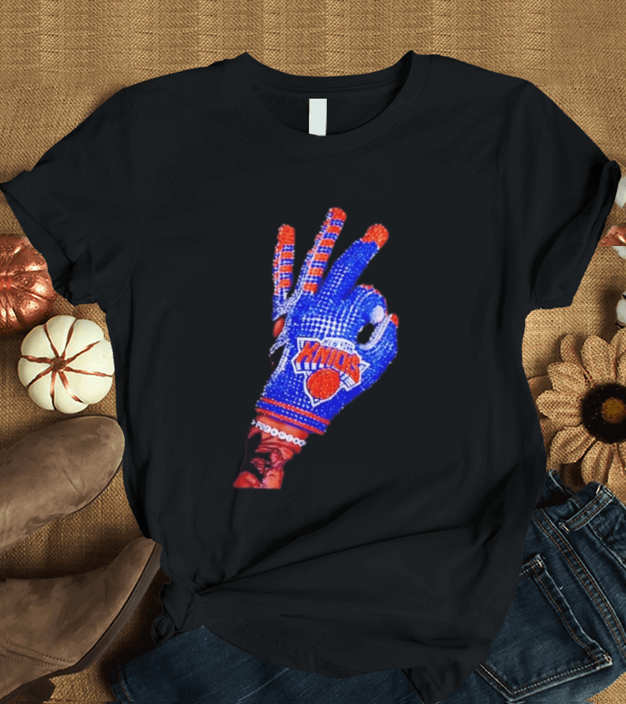 New York Knicks NBA Frenchoo Basketball Fan Glove T-Shirt
