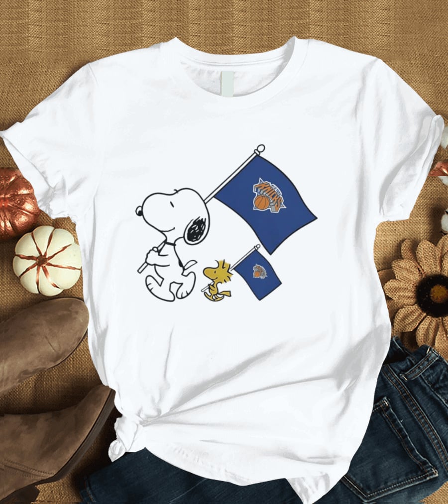Snoopy Woodstock New York Knicks Flags Cheer T-Shirt