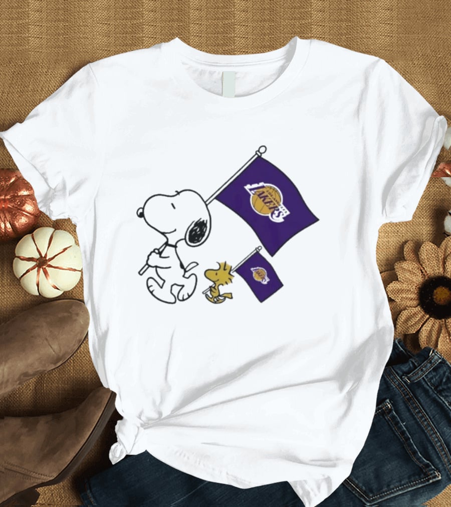 Los Angeles Lakers Snoopy And Woodstock Holding Team Flags T-Shirt