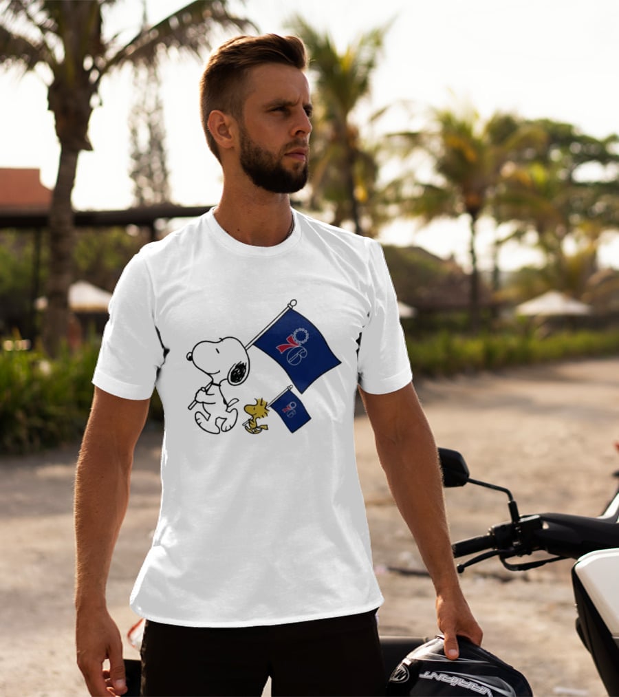 NBA Philadelphia 76ers Snoopy Woodstock Flag Peanuts Basketball T-Shirt