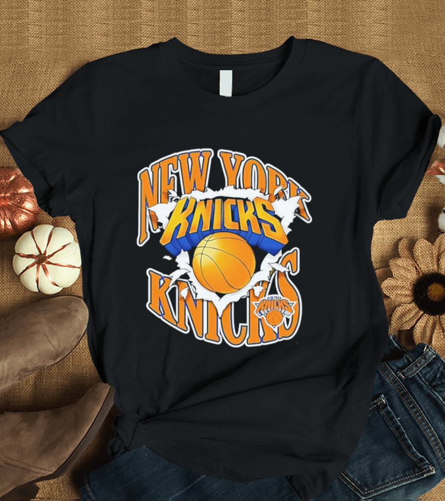 New York Knicks Bursting Basketball Knicks T-Shirt