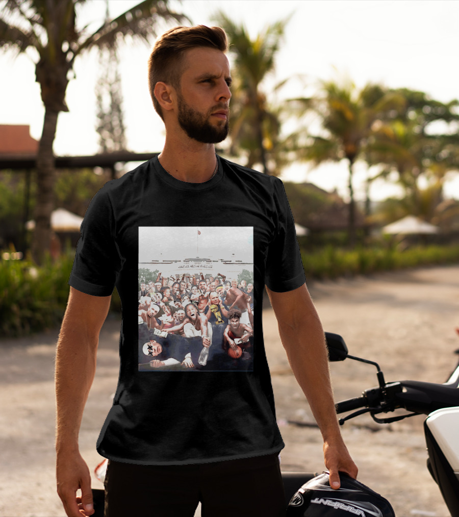 Knicks Nation Forever With Gathering Of Celebratory Fans And Players T-Shirt