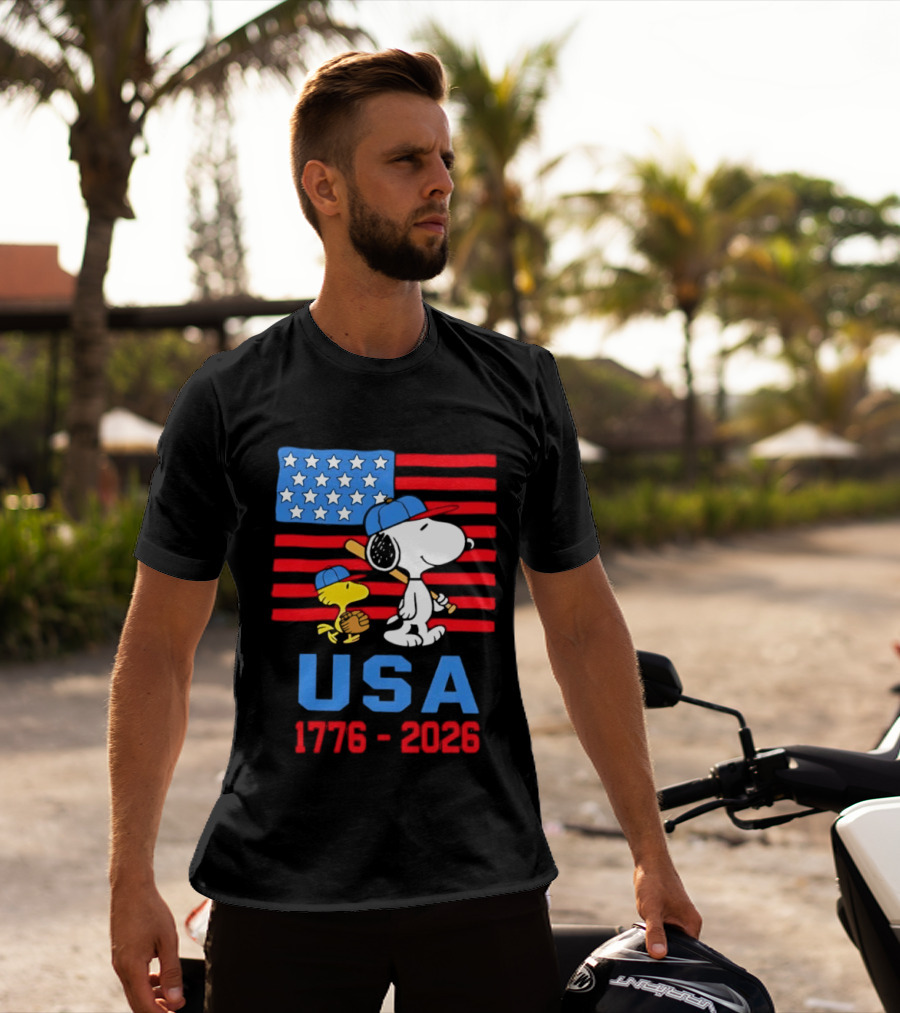 Snoopy Woodstock Peanuts USA Baseball American Flag 1776 2026 T-Shirt