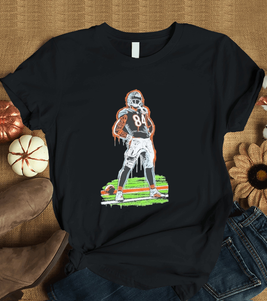 Chicago Bears Number 84 NFL Player Artwork Football Team Fan T-Shirt