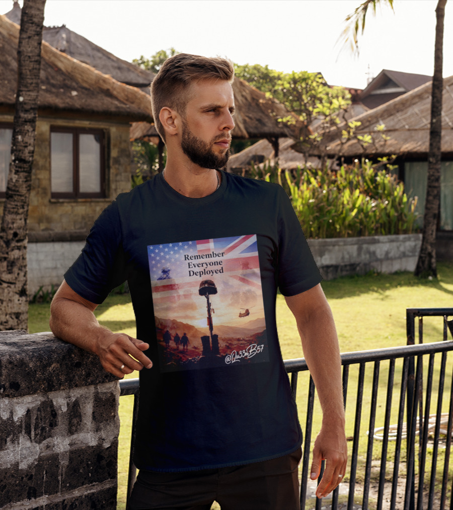 United States United Kingdom Remember Everyone Deployed Chinook Helicopter T-Shirt
