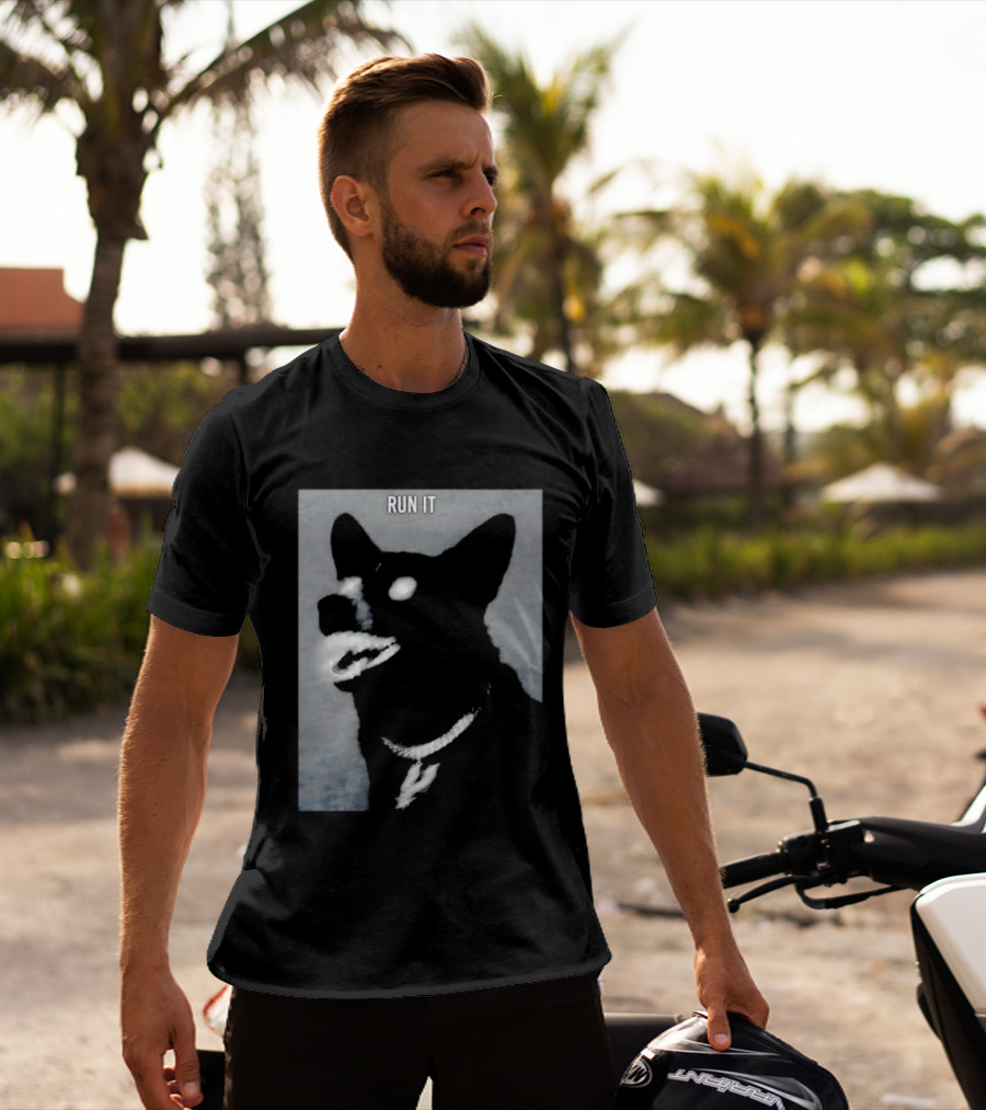 Run It Black Dog Diamond Grill Spurs Pendant T-Shirt