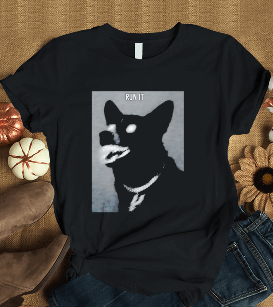 Run It Black Dog Diamond Grill Spurs Pendant T-Shirt
