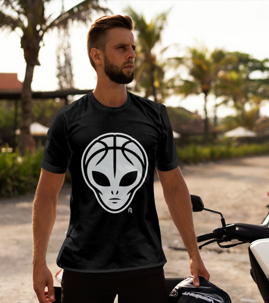 San Antonio Spurs Wemby Basketball Alien Face T-Shirt