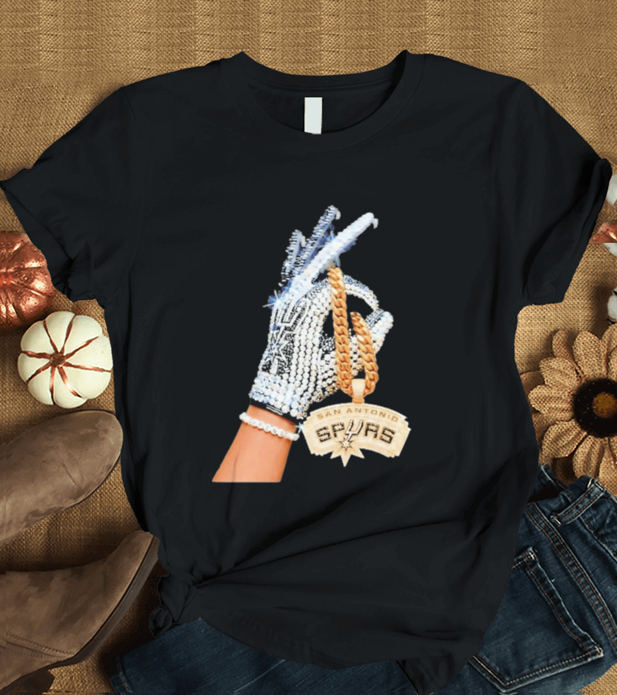 San Antonio Spurs Diamond Gold Glove And Pendant T-Shirt
