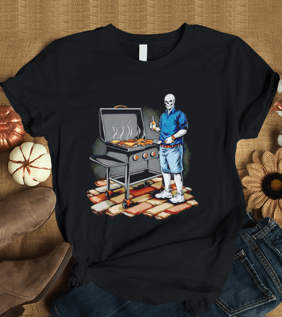Skeleton Grilling BBQ With Beer And Burgers T-Shirt