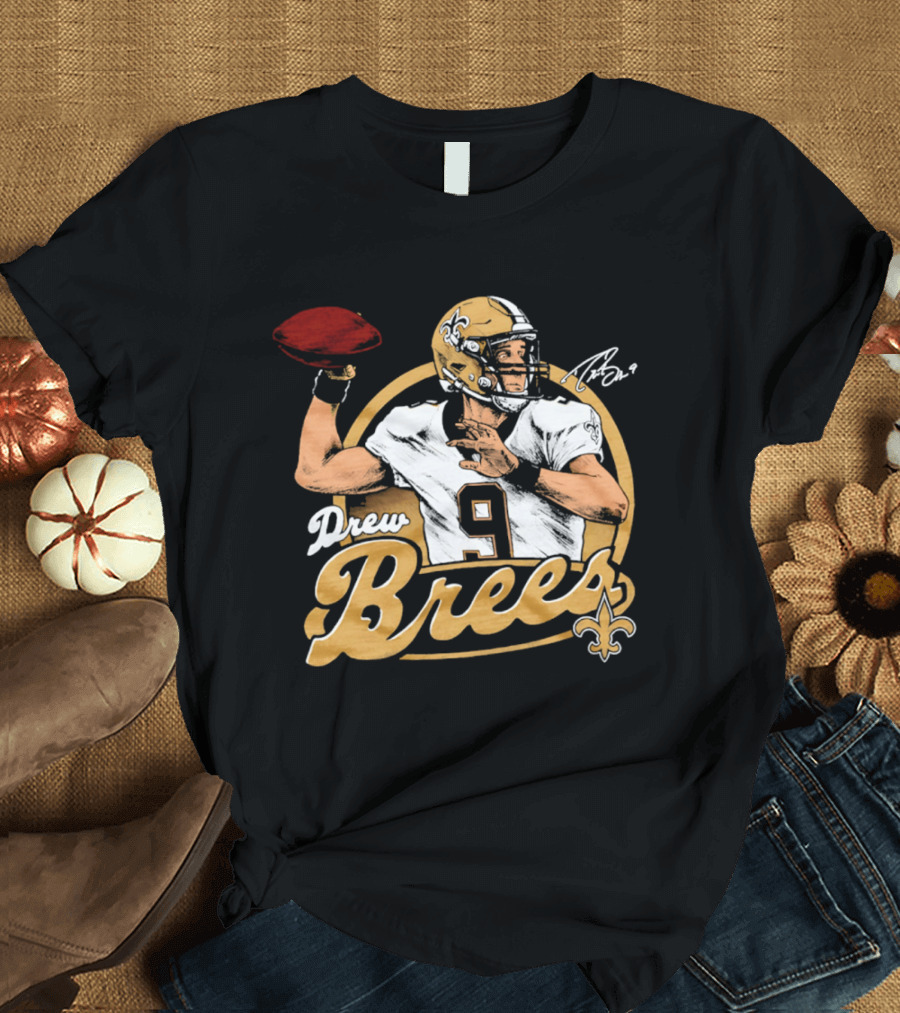 Drew Brees New Orleans Saints Quarterback Number 9 Classic Sports Fan Collector's Item T-Shirt